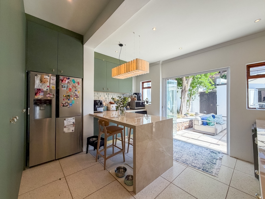 3 Bedroom Property for Sale in Oranjezicht Western Cape